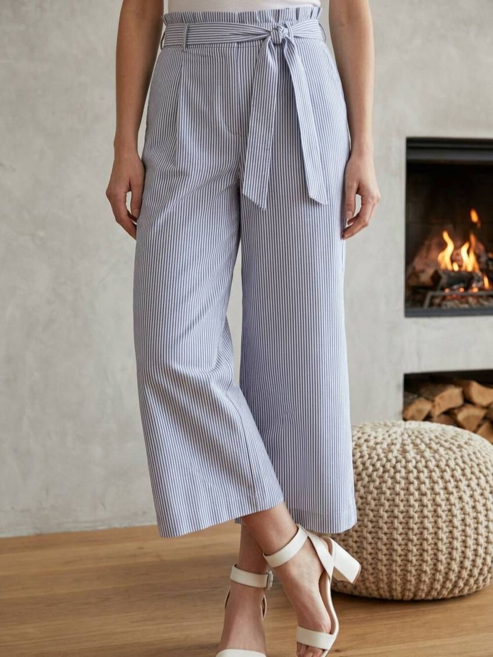 🔸️NWT Calvin Klein Blue & White Striped Wide Leg Belted Pants Small